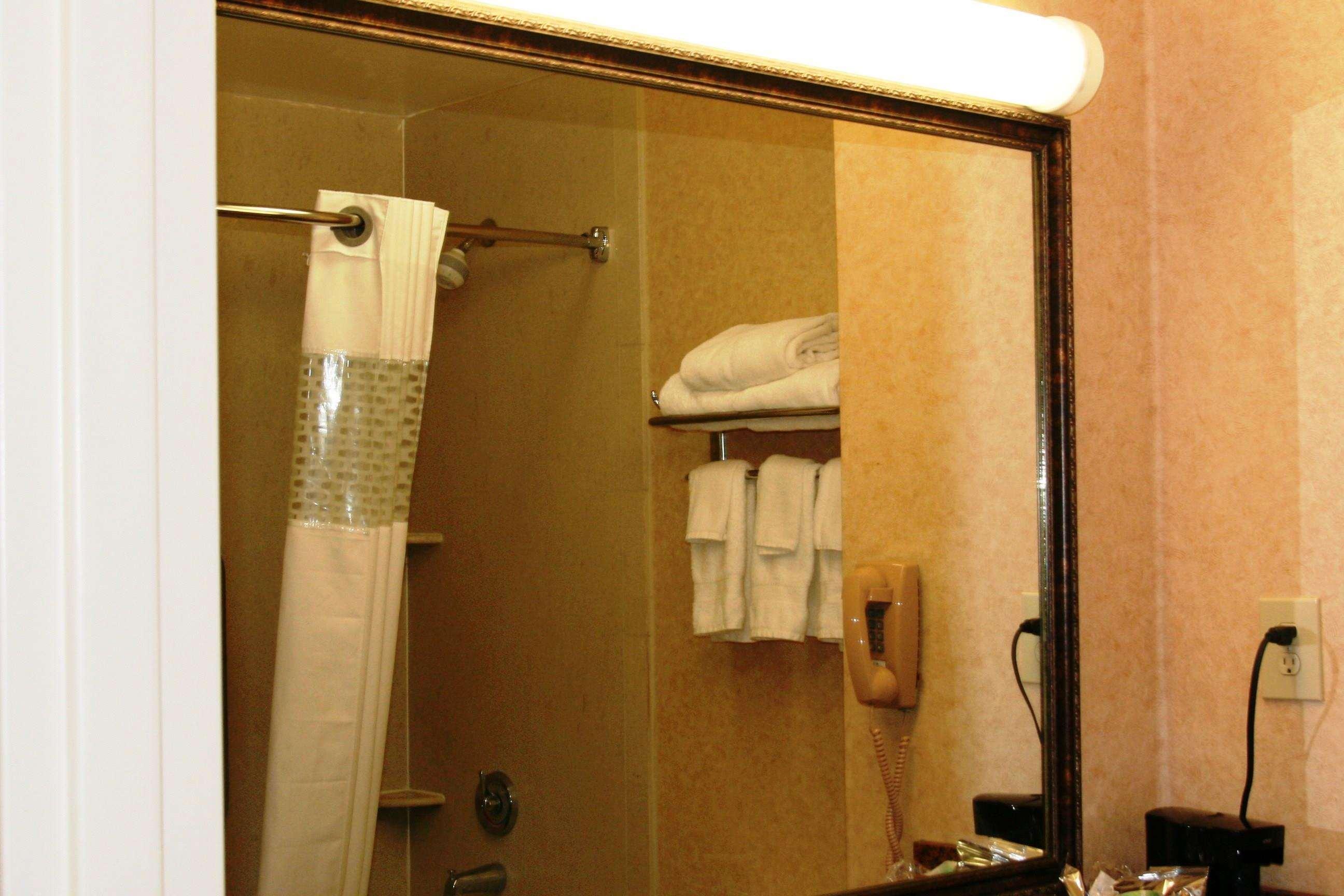 Hampton Inn Canton Pokoj fotografie