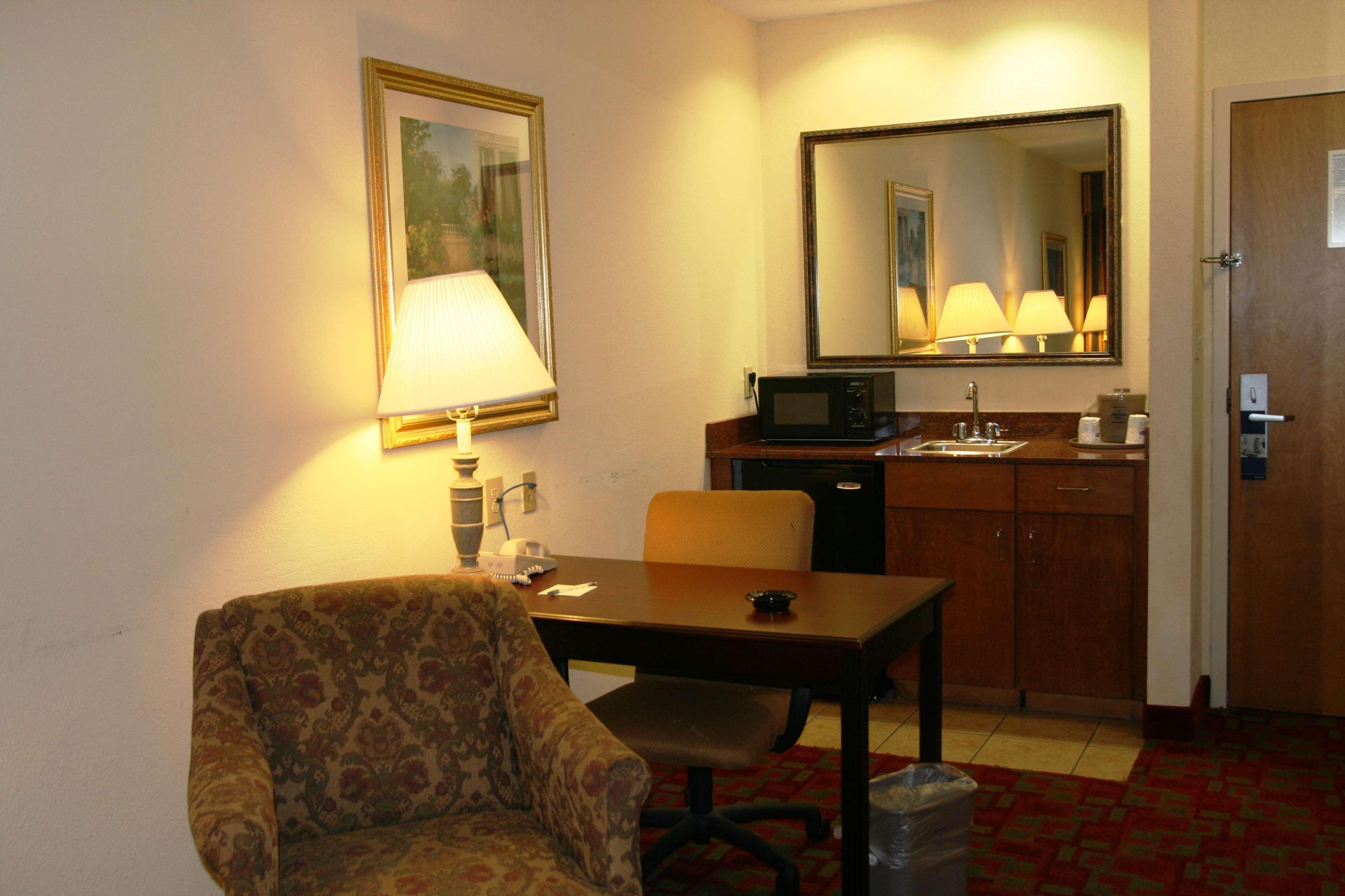 Hampton Inn Canton Pokoj fotografie