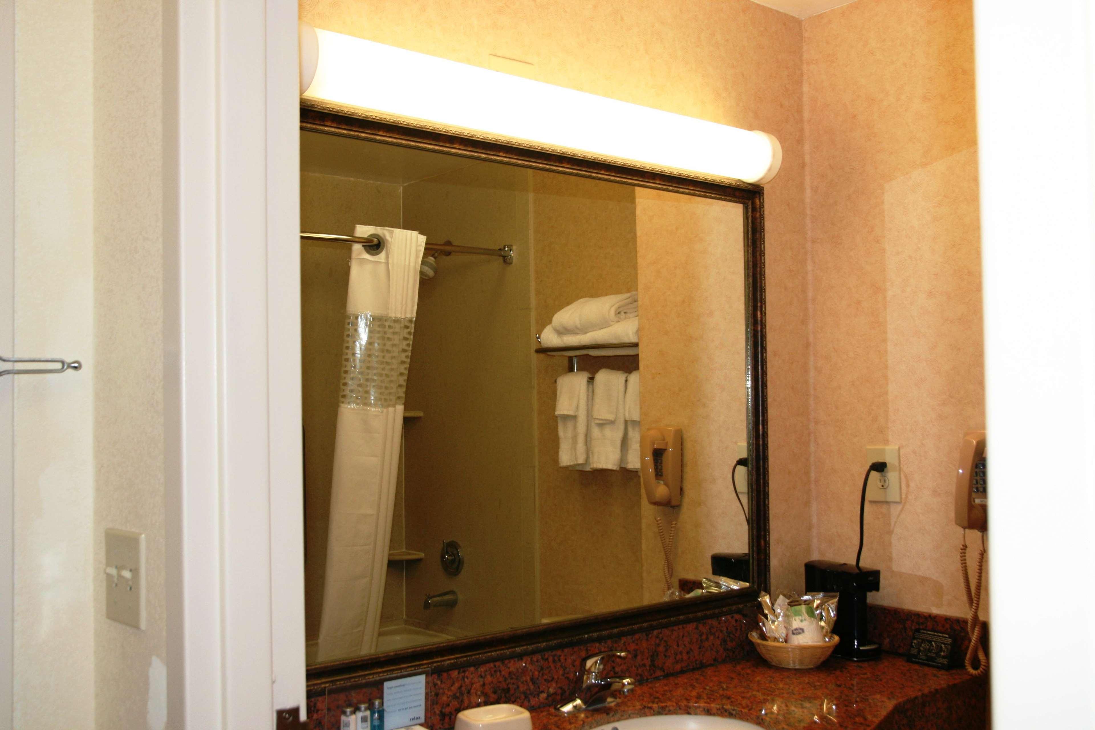 Hampton Inn Canton Pokoj fotografie