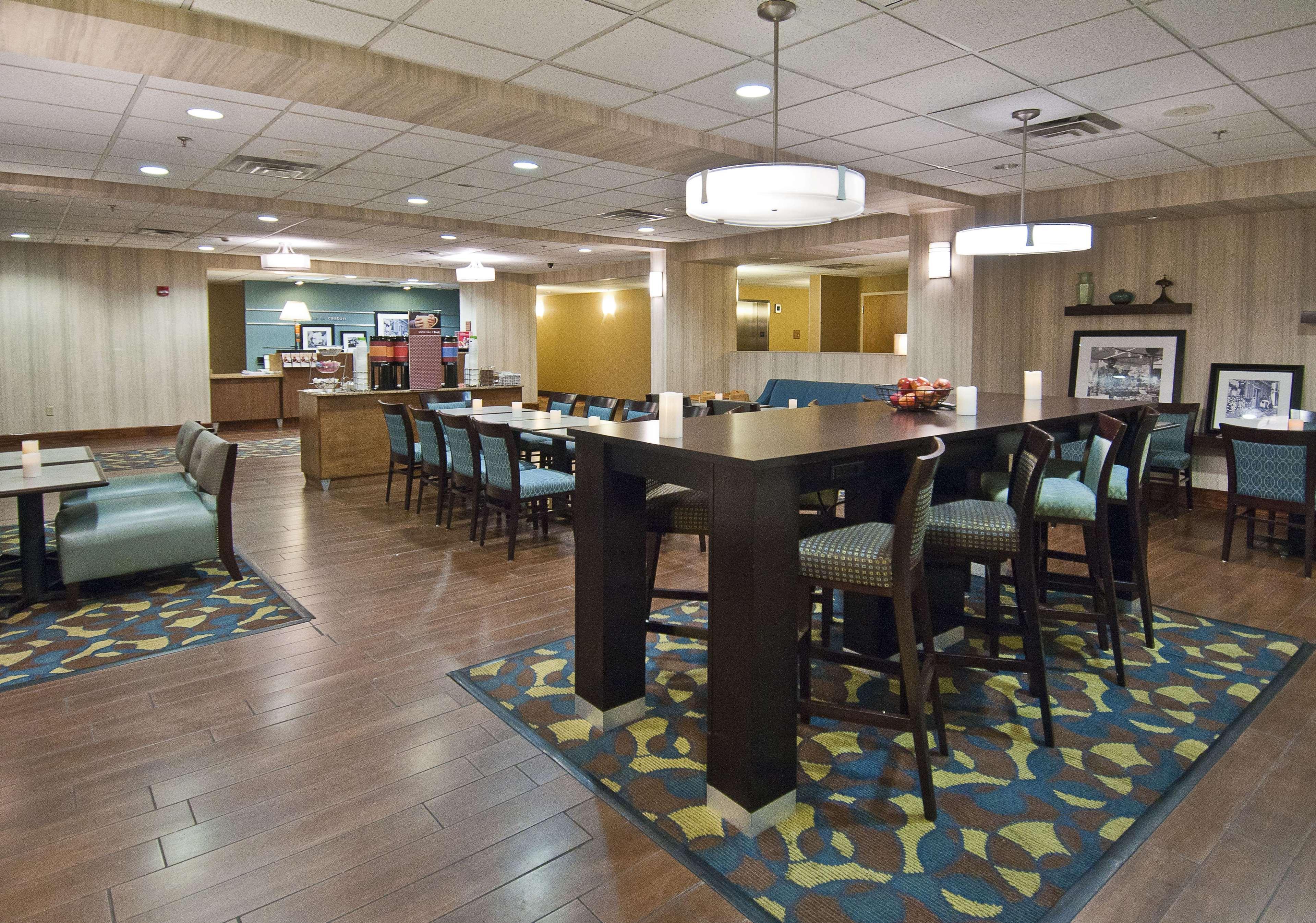 Hampton Inn Canton Exteriér fotografie